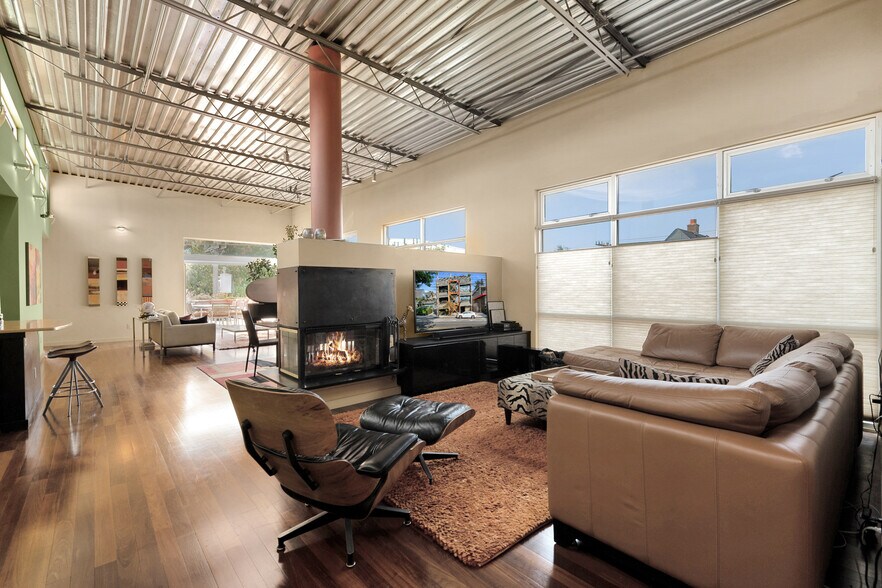 More Photos Of 160 Roy St, Seattle Office Residential For Sale