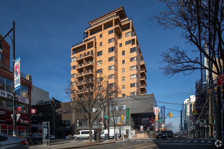 More Photos Of 3636 Prince St, Flushing Apartments For Lease
