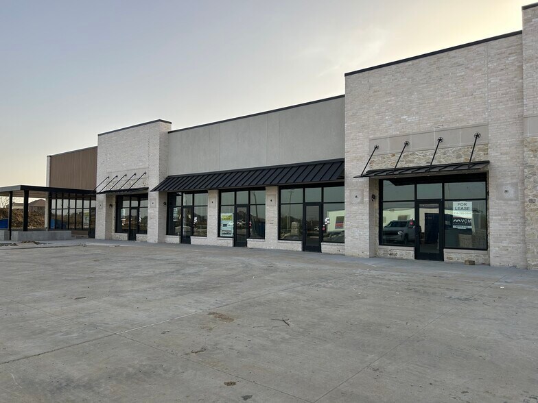More Photos Of FM 720, Oak Point Storefront For Lease