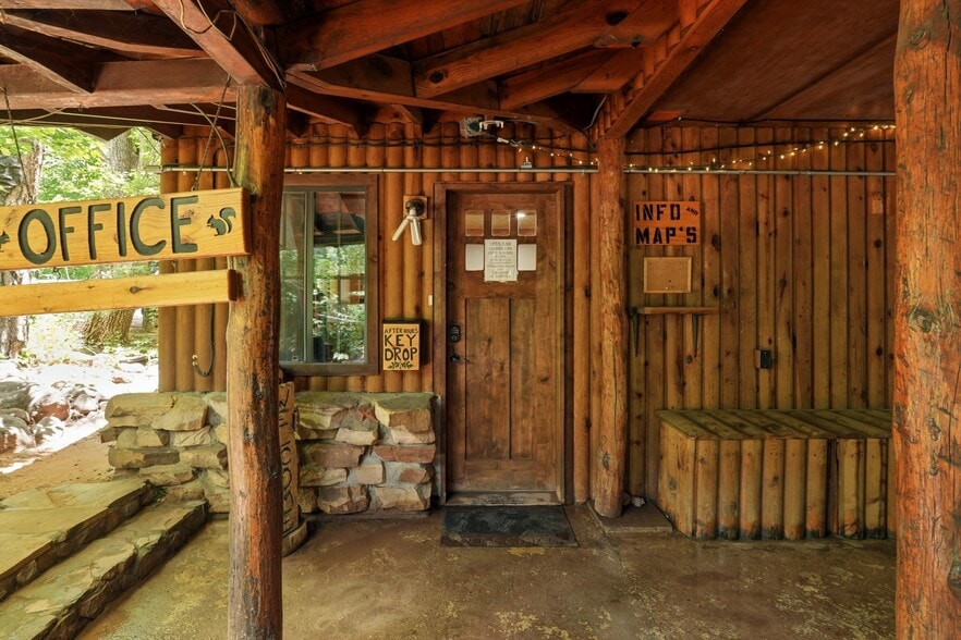 More Photos Of 1355 E Christopher Creek Loop, Payson Hotel For Sale