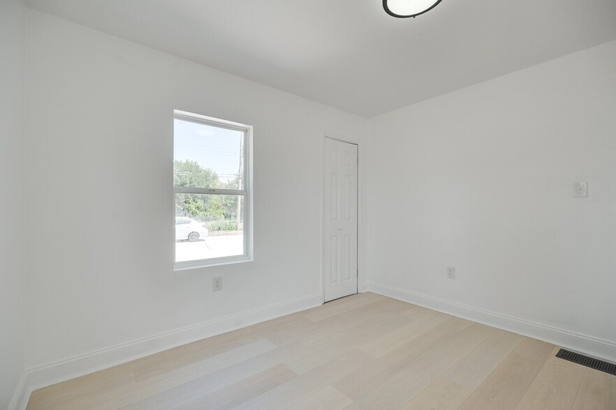 More Photos Of 3801 Salem Ave, Dayton Office For Sale