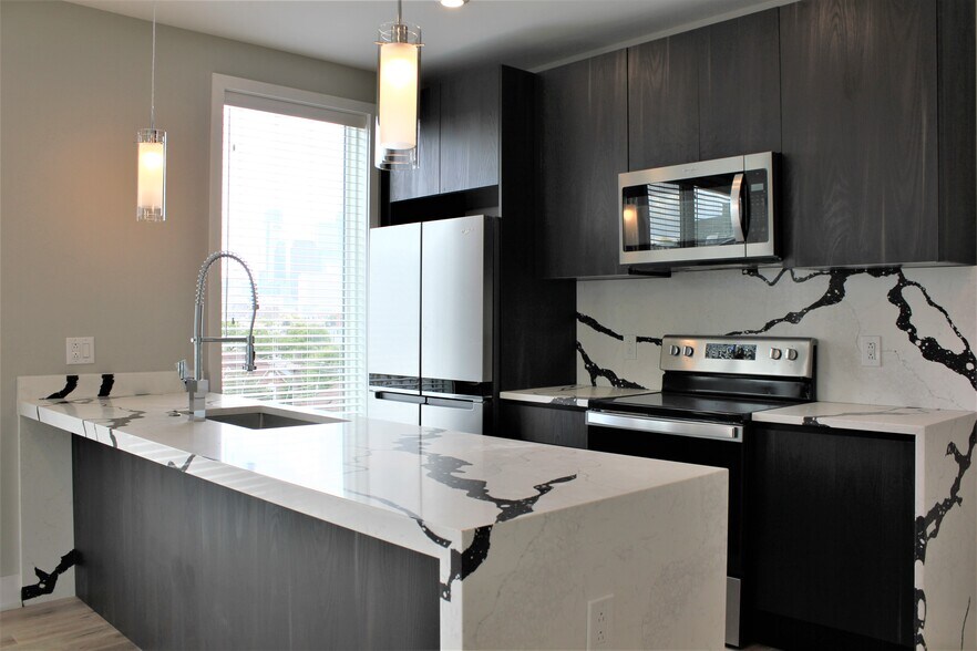 More Photos Of 1000-1038 W Girard Ave, Philadelphia Apartments For Lease