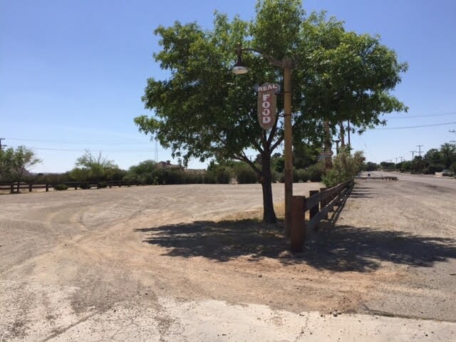 More Photos Of 690 Old Ca-58, Barstow Restaurant For Sale