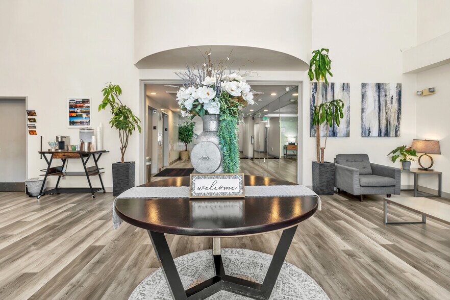 More Photos Of 828 Real Rd, Bakersfield Hotel For Sale