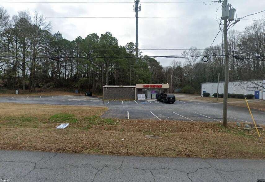 More Photos Of 973-979 Sheppard Rd, Stone Mountain Showroom For Sale