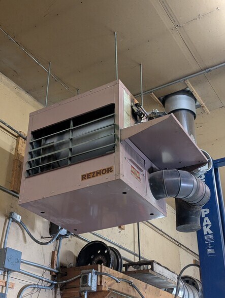 More Photos Of 1100 Weise St, Green Bay Auto Dealership For Sale