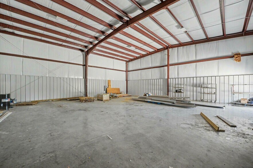 More Photos Of 3291 Warrior Dr, D'Iberville Light Distribution For Lease