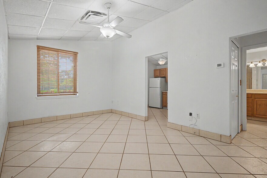 More Photos Of 2160 Laurence Dr, Clearwater Office For Sale