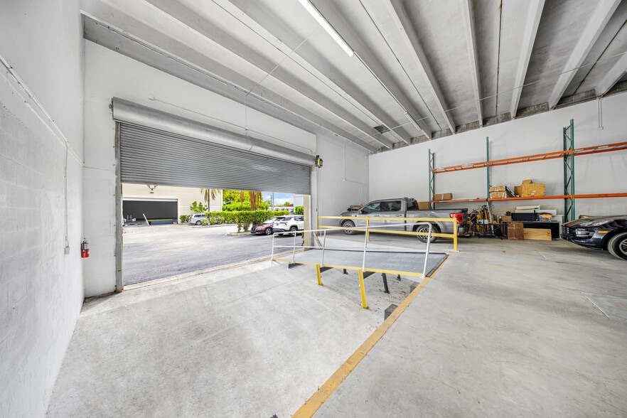 More Photos Of 8009 NW 29th St, Doral Warehouse For Sale