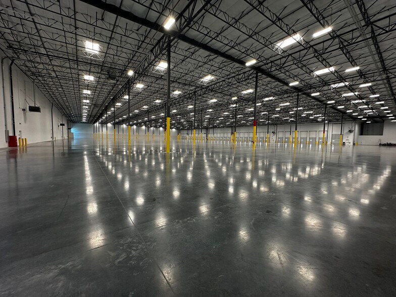 More Photos Of 3325 E Washburn Rd, North Las Vegas Unknown For Lease