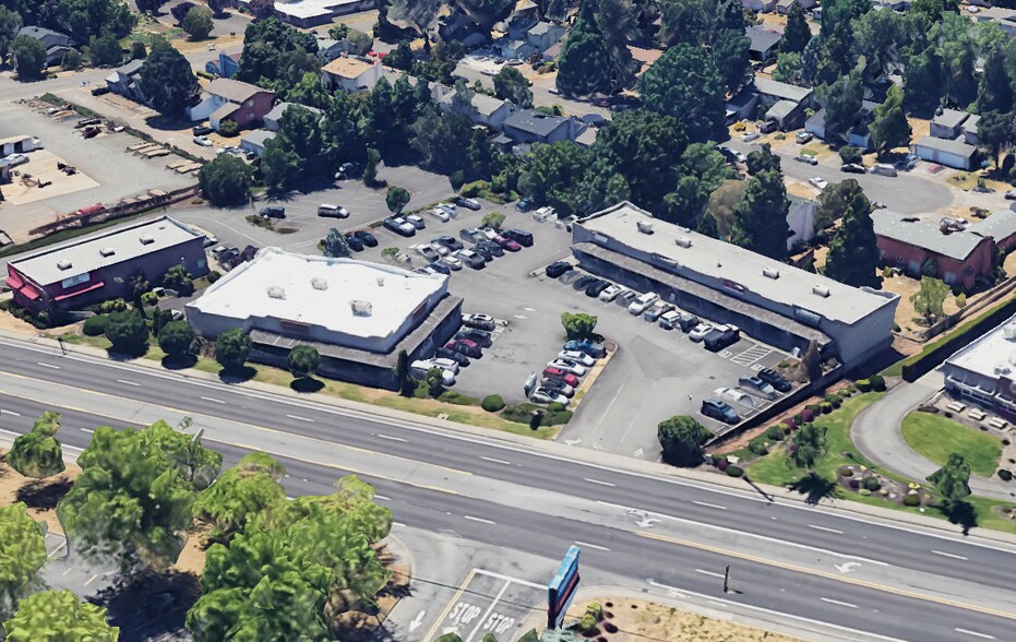 More Photos Of 5245-5251 Commercial St SE, Salem Freestanding For Lease