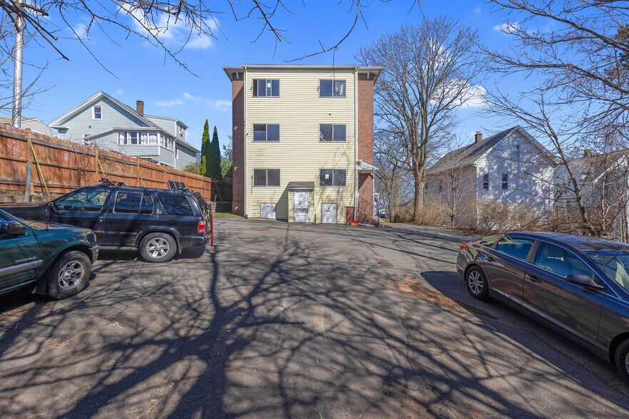 More Photos Of 194-196 Curtis St, New Britain Apartments For Sale