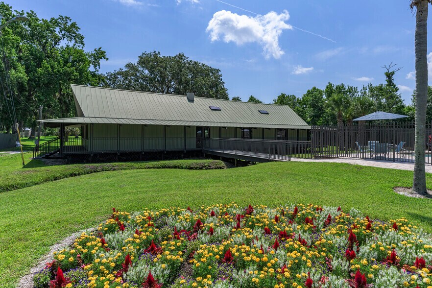 More Photos Of 1400 S Nova Rd, Daytona Beach Apartments For Sale