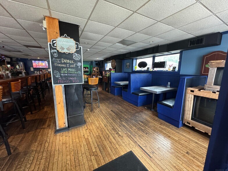 More Photos Of 164 Main St, Portland Restaurant For Sale