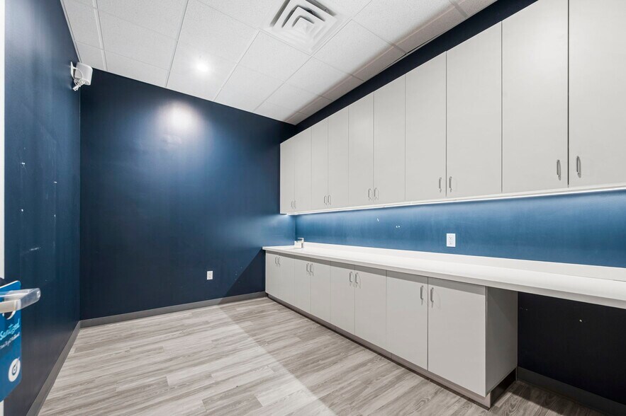 More Photos Of 1700 Plymouth Rd, Minnetonka Apartments For Lease
