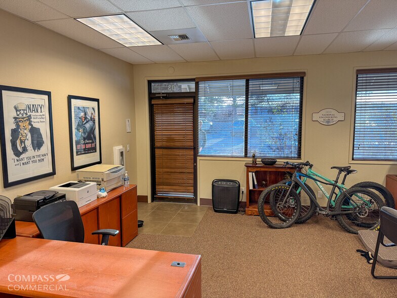 More Photos Of 497 SW Century Dr, Bend Office For Lease