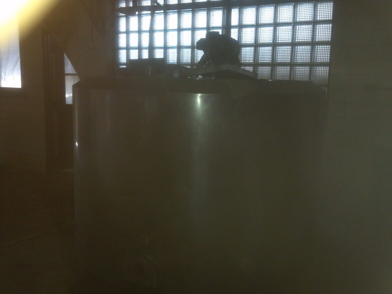 More Photos Of 118 E Main St, Mc Connell Warehouse For Lease