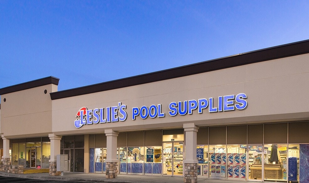 More Photos Of 11722 Marsh Ln, Dallas Storefront For Lease