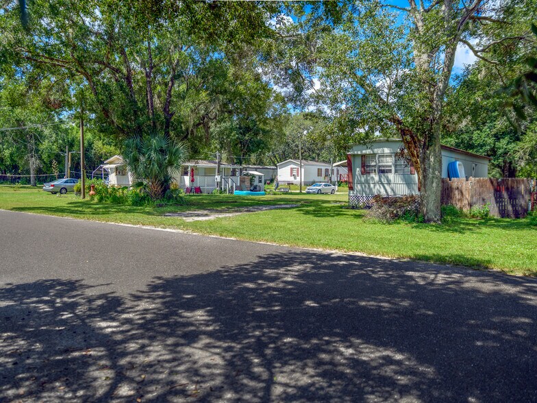 More Photos Of 4410 Pine St, Valrico Manufactured Housing Mobile Home Park For Sale