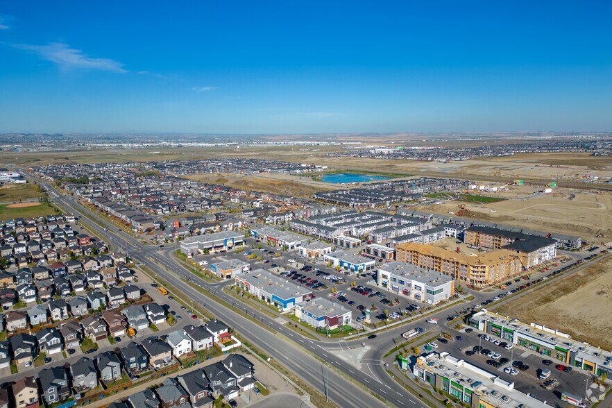 More Photos Of 5850 88 Ave NE, Calgary Storefront For Lease