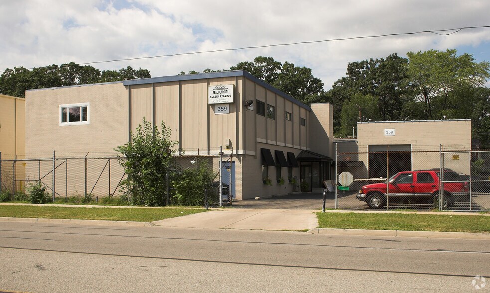 More Photos Of 359 Livernois St, Ferndale Office For Lease