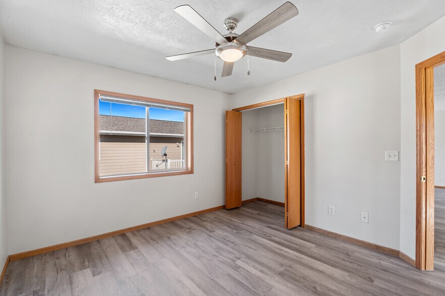 More Photos Of 1026 Cornell St, Vermillion Apartments For Sale