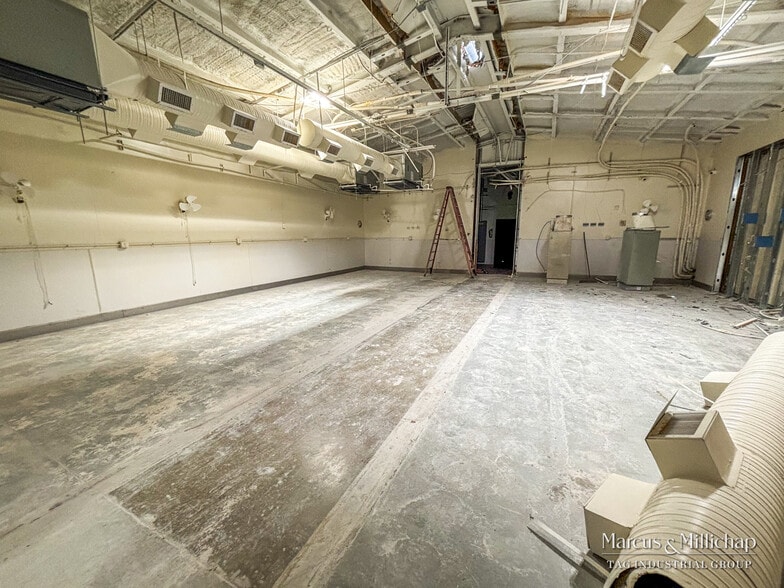 More Photos Of 4850 Jackson St, Denver Warehouse For Sale