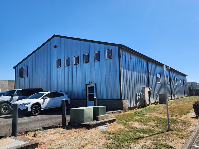 Primary Photo Of 2340 Industrial Way, Hubbard Warehouse For Lease