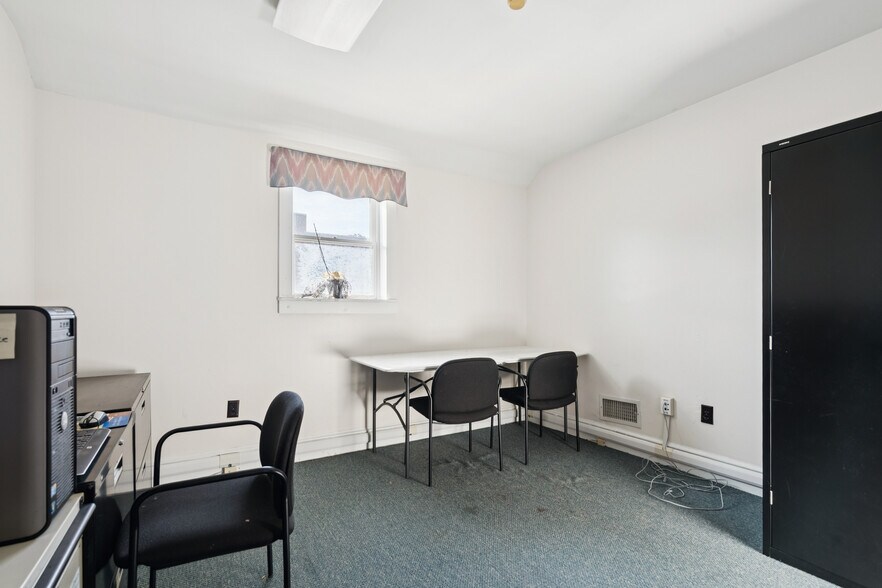 More Photos Of 201-203 E Broadway, Salem Office For Sale