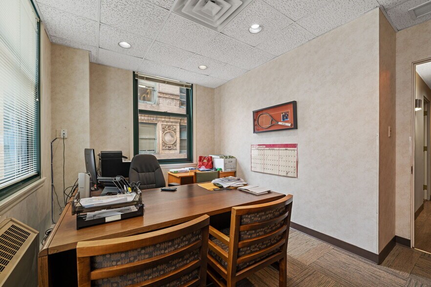 More Photos Of 111 N Wabash Ave, Chicago Medical For Lease