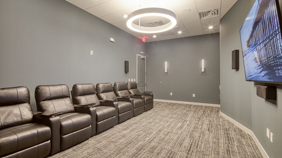 More Photos Of 670 Downey Green, Hampton Apartments For Sale