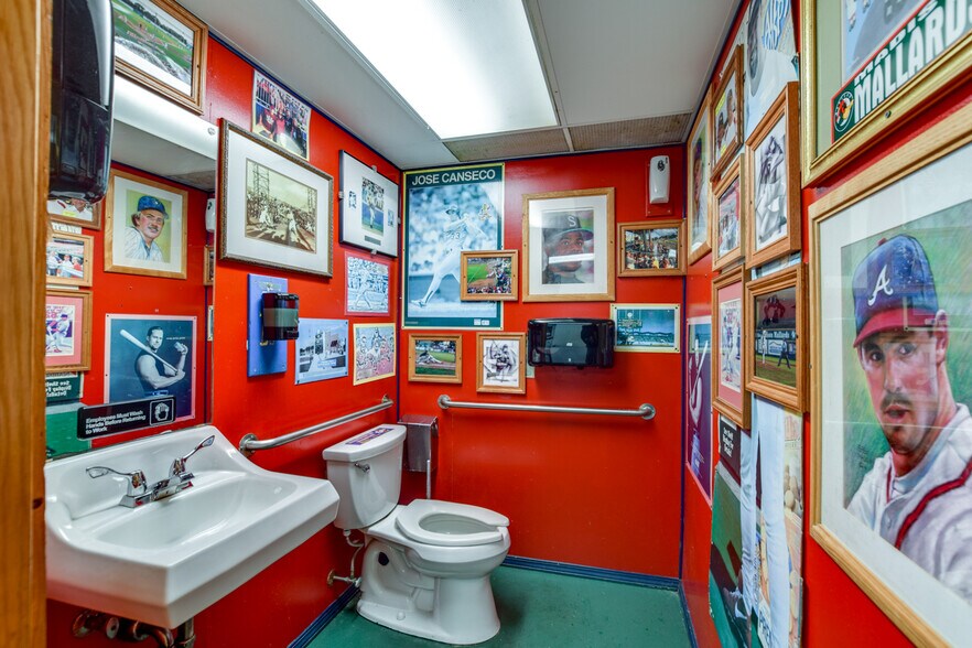 More Photos Of 10267 US Highway 14, Mazomanie Sports And Entertainment For Sale