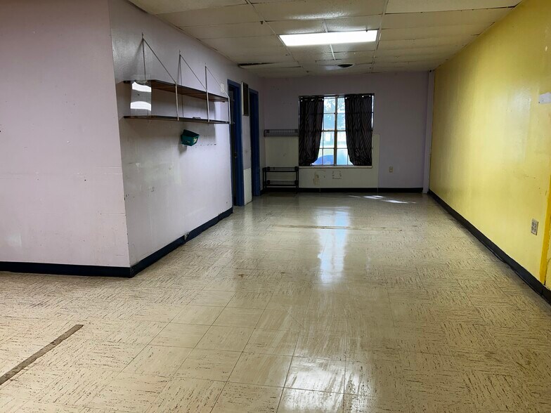 More Photos Of 1407 Blackburn Dr, Pasadena Office For Sale