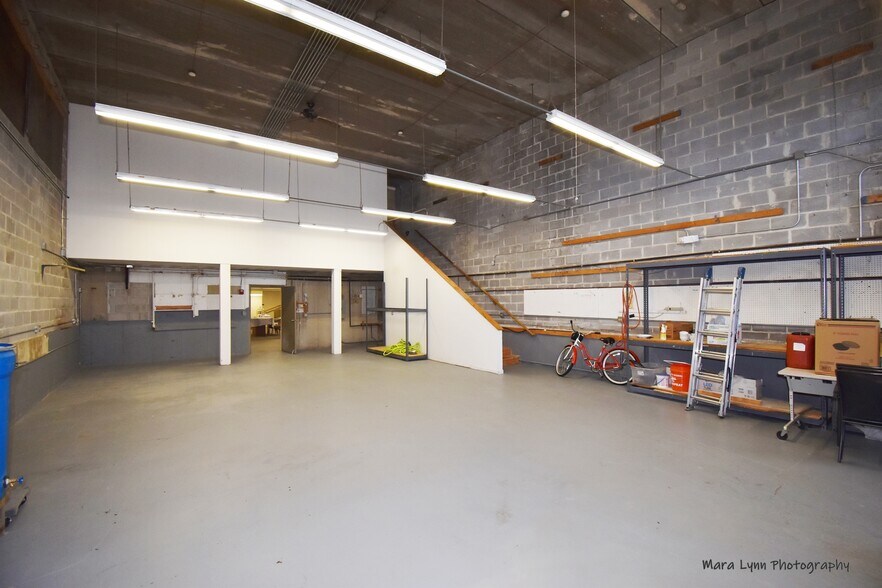 More Photos Of 4740 Main St, Lisle Storefront For Lease