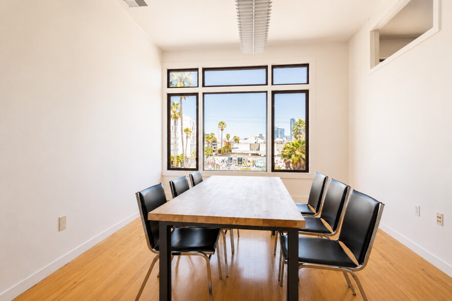 More Photos Of 2001-2017 Mission St, San Francisco Office For Lease