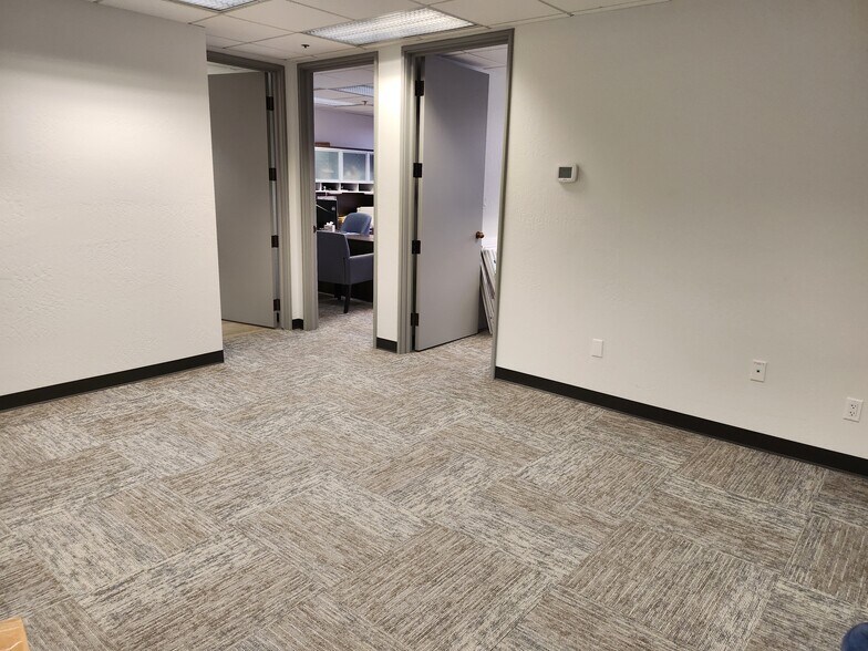 More Photos Of 1811 S Alma School Rd, Mesa Office For Lease