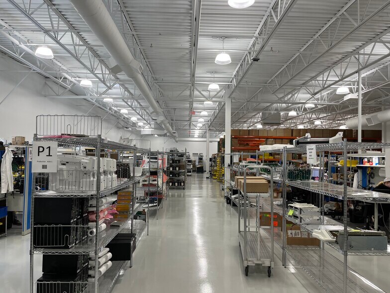 More Photos Of 755 Middlesex Tpke, Billerica Light Manufacturing For Lease