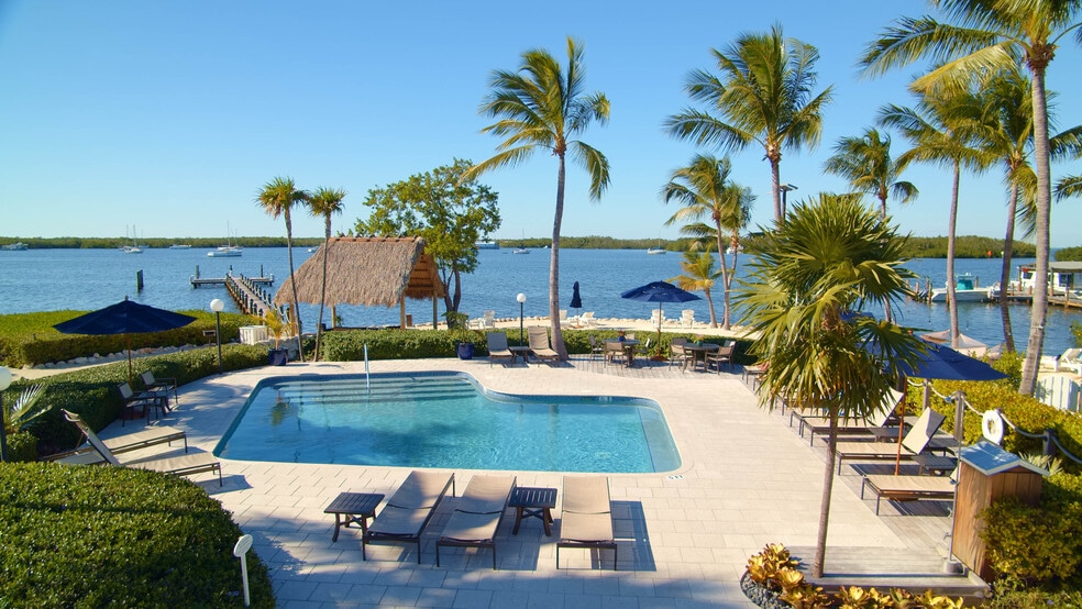 More Photos Of 198 Harborview Dr, Tavernier Hotel For Sale