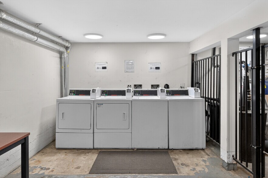 More Photos Of 635 Elm Ave, Long Beach Apartments For Sale