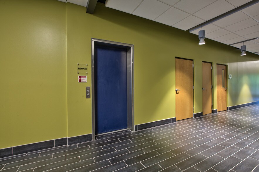 More Photos Of 3717 Apalachee Pky, Tallahassee Loft Creative Space For Lease