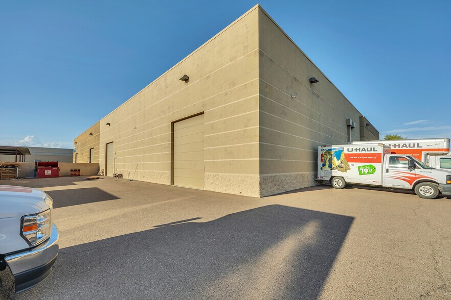 More Photos Of 23320 N 18th Dr, Phoenix Warehouse For Sale