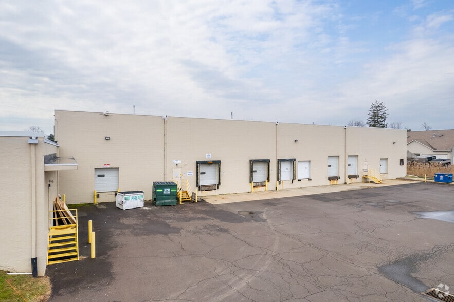 More Photos Of 315 W Street Rd, Warminster Township Warehouse For Lease