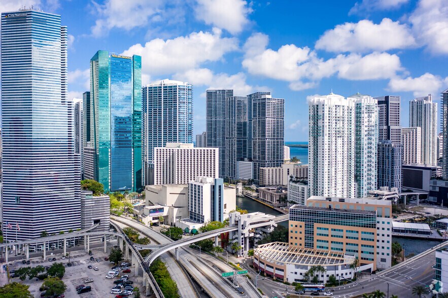 Primary Photo Of 333 SE 2nd Ave, Miami Coworking Space