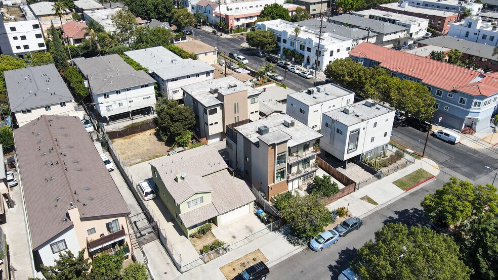 More Photos Of 6007 Barton Ave, Los Angeles Apartments For Sale