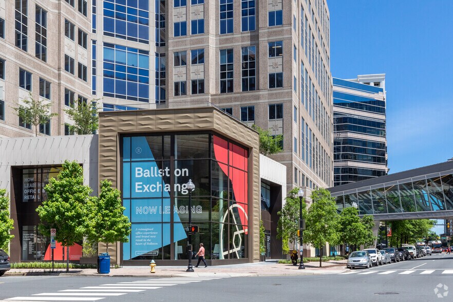 More Photos Of 4201 Wilson Blvd, Arlington Office For Sale