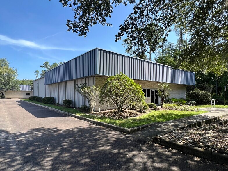 More Photos Of 1908-1910 NW 67th Pl, Gainesville Light Manufacturing For Sale