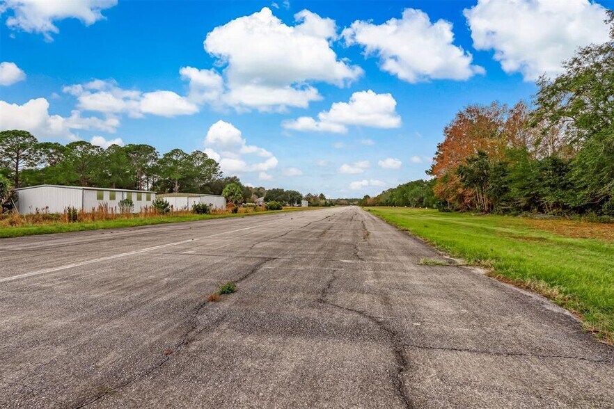 More Photos Of 96168 Cessna Dr, Yulee Airplane Hangar For Sale