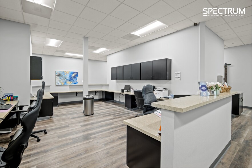 More Photos Of 21050 Centre Pointe Pky, Santa Clarita Medical For Lease