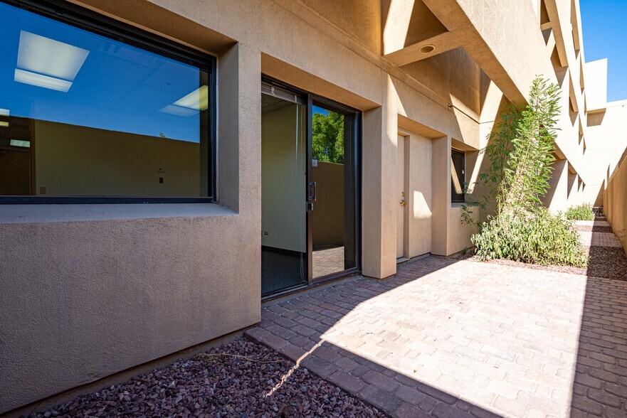 More Photos Of 3839 N 3rd St, Phoenix Office For Lease