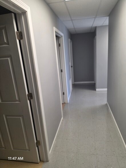 More Photos Of 9966 Samuel Rd, Carterville Self Storage For Sale